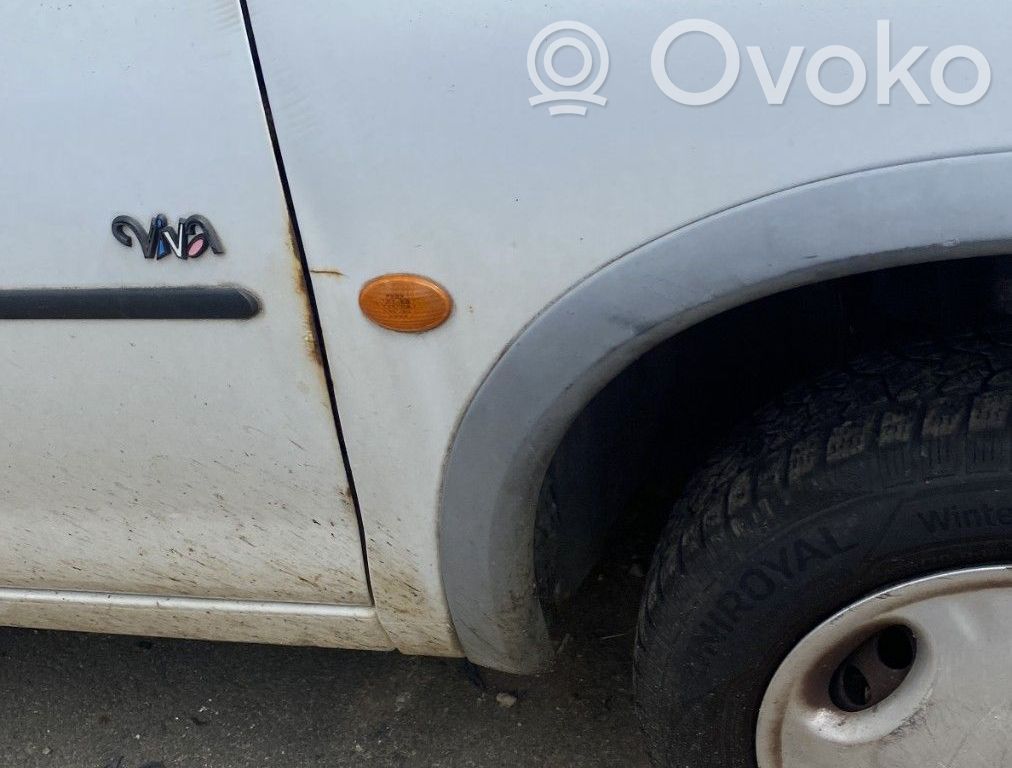 Opel Corsa B Sparnas 