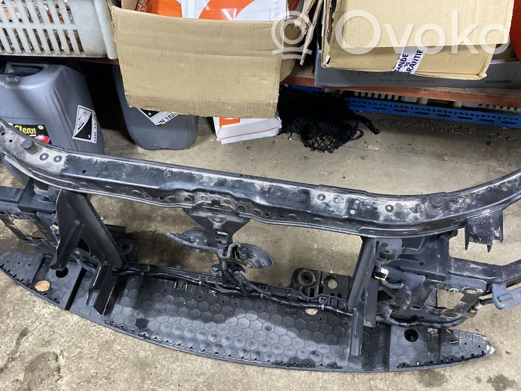 Hyundai i30 Jäähdyttimen kehyksen suojapaneeli 