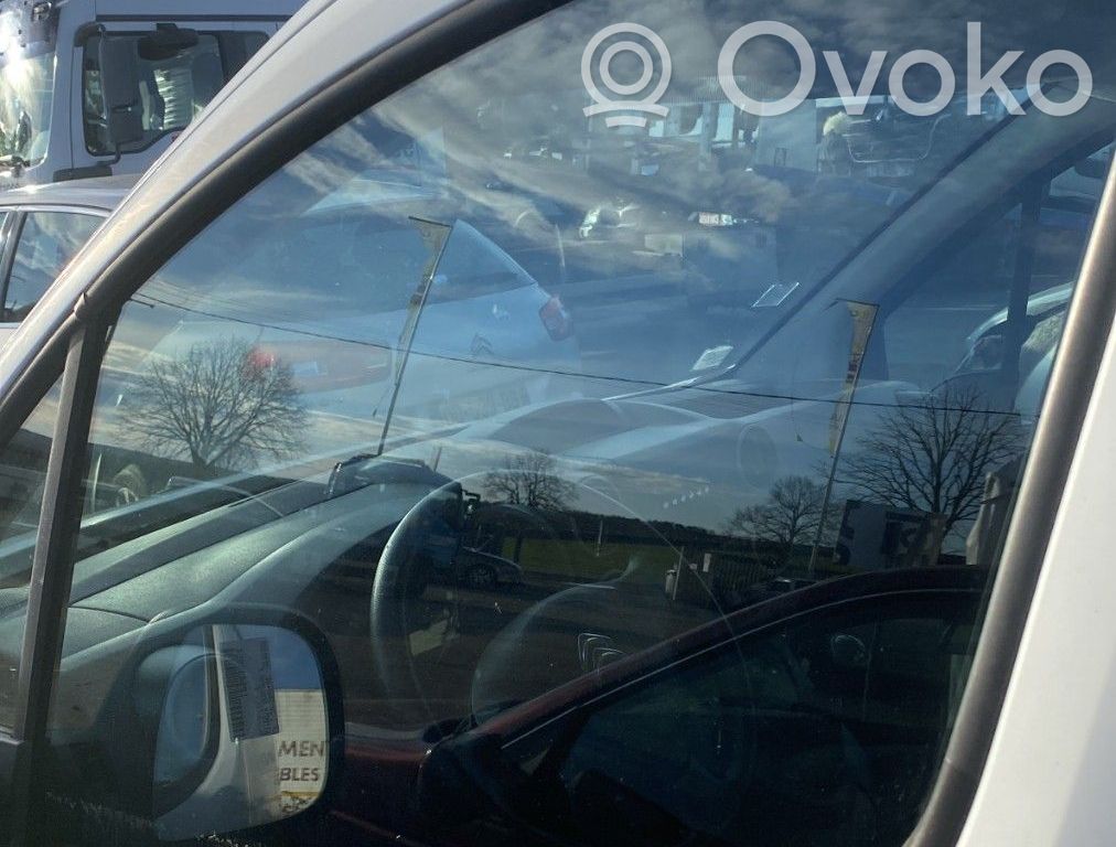 Citroen Berlingo Geam ușă față patru uși