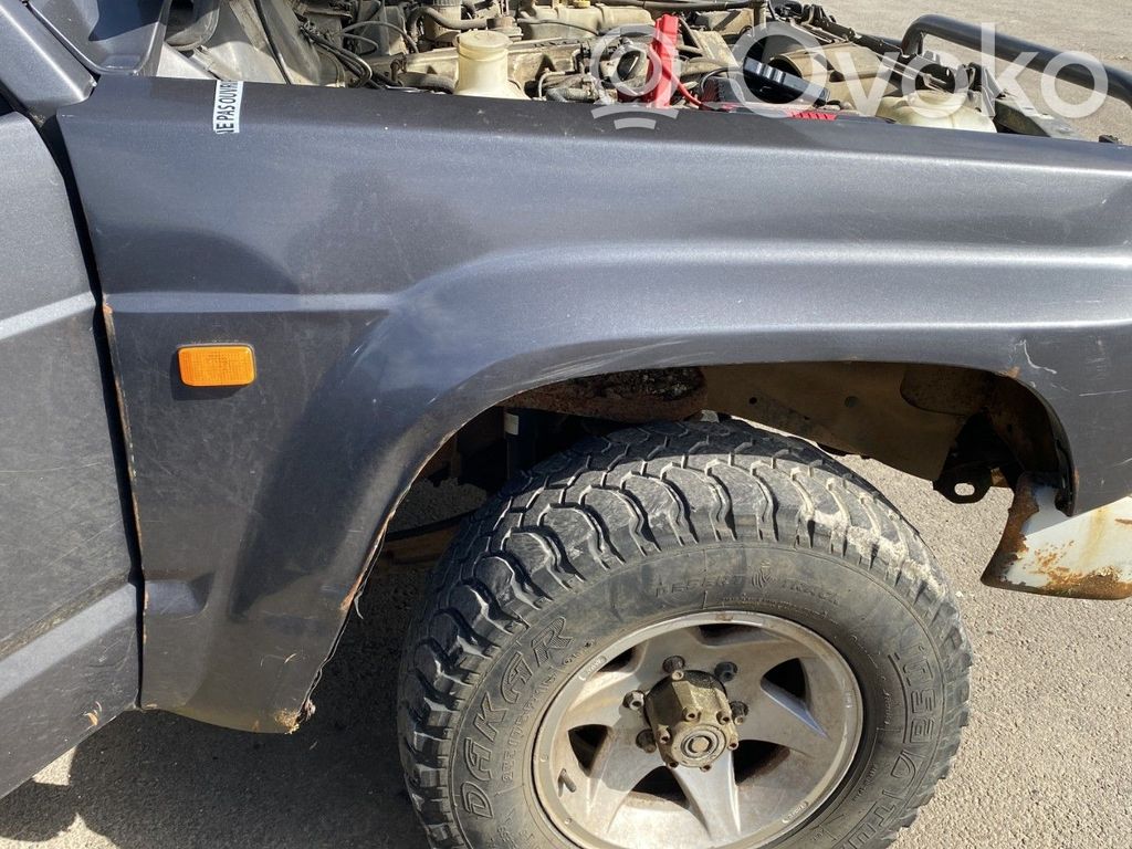 Nissan Patrol 260 Aripă 