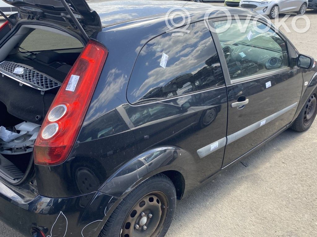 Ford Fiesta Panel lateral trasero 