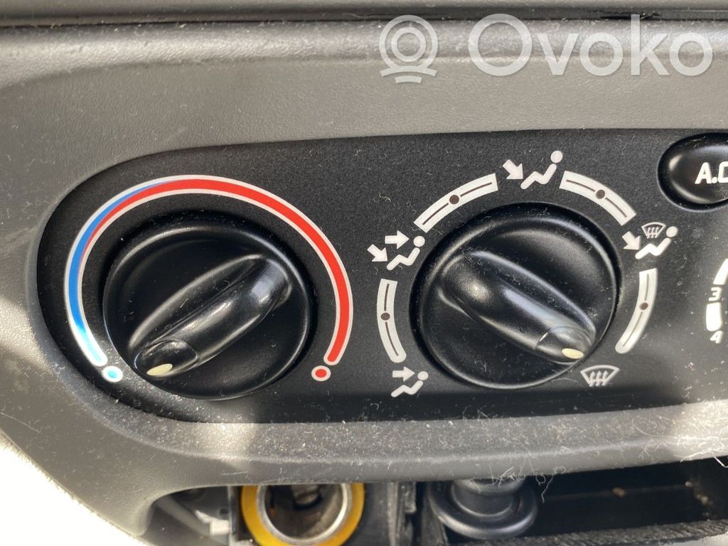 Panel klimatyzacji   7701048378