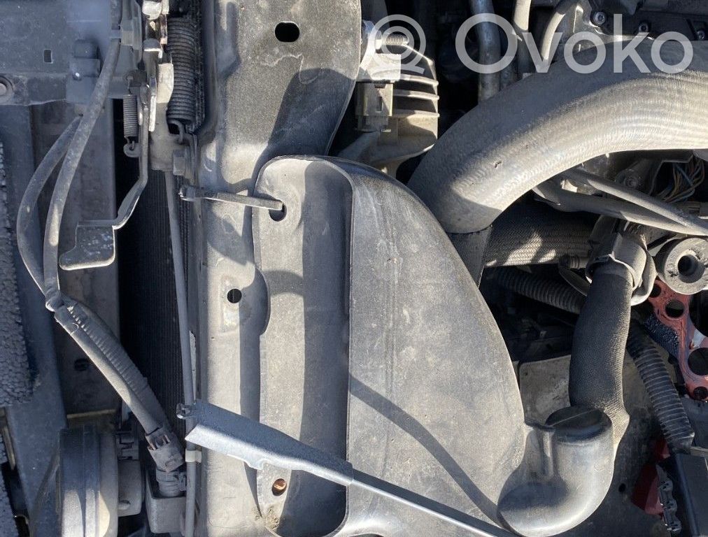 Nissan Qashqai Support de radiateur sur cadre face avant