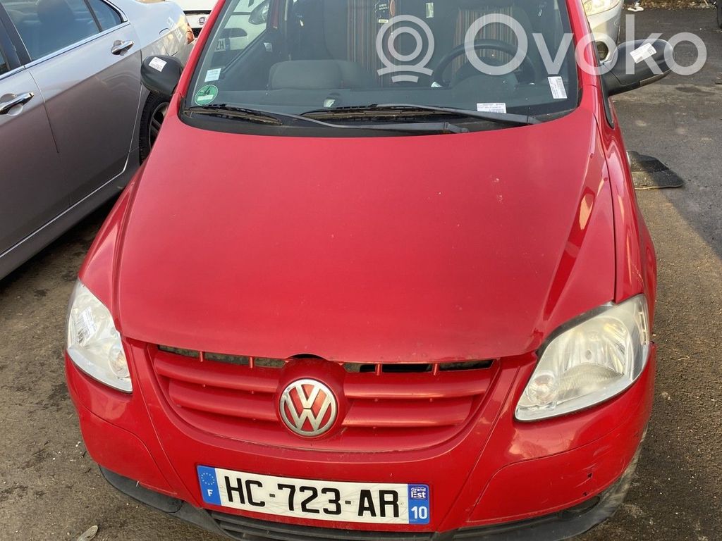 Volkswagen Fox Konepelti 