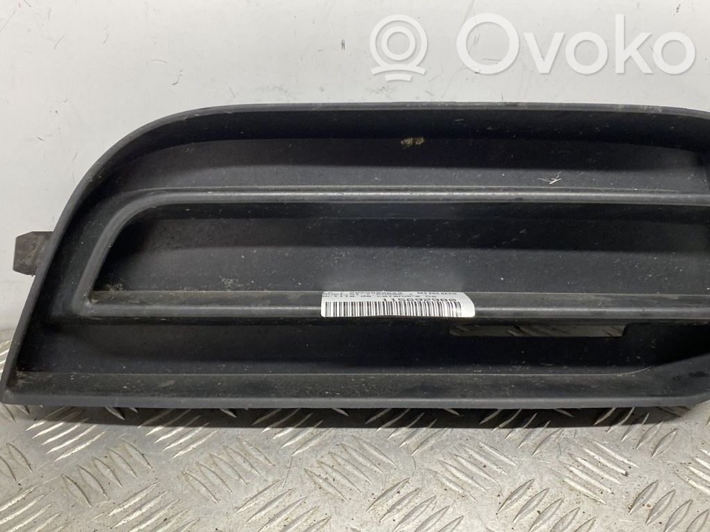 Audi A1 Front bumper upper radiator grill 