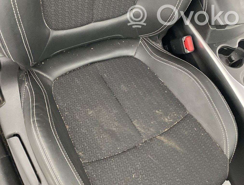 Renault Kadjar Etumatkustajan istuin 