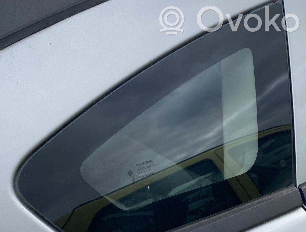 Dodge Caliber Rear side window 
