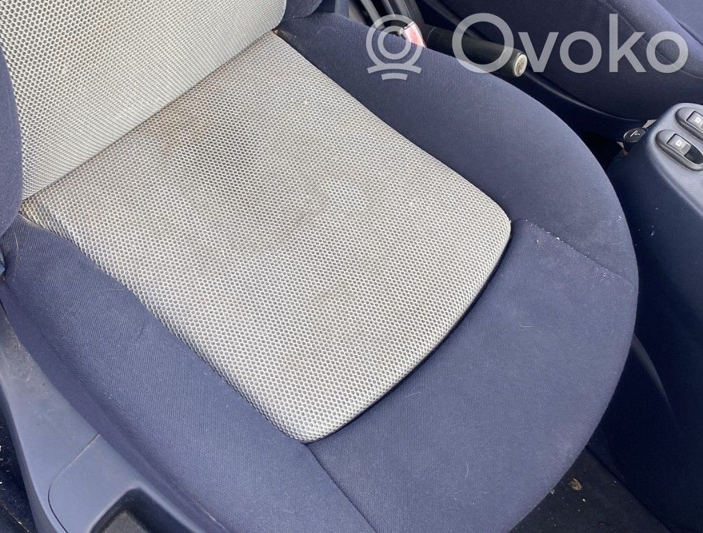 Peugeot 1007 Fotel przedni pasażera 