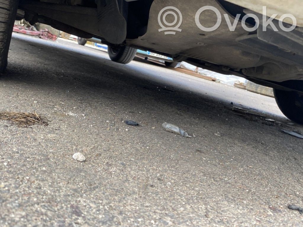 Renault Clio II Sottotelaio anteriore 