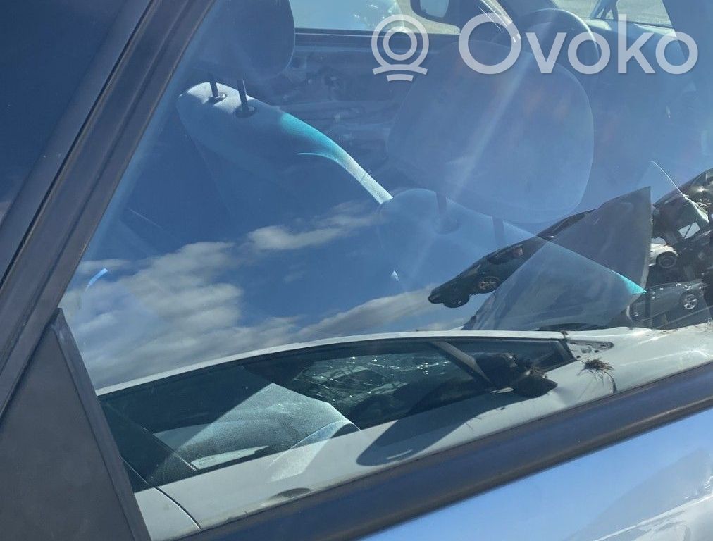 Renault Laguna I Szyba drzwi tylnych 