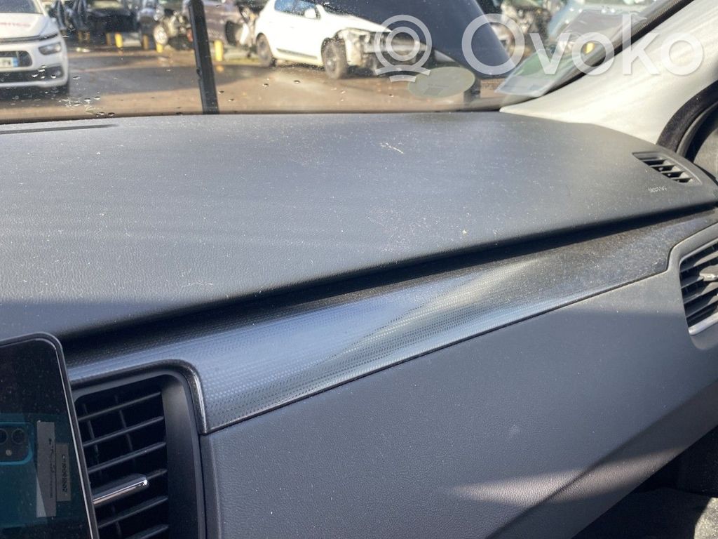 Peugeot 508 Panelis 