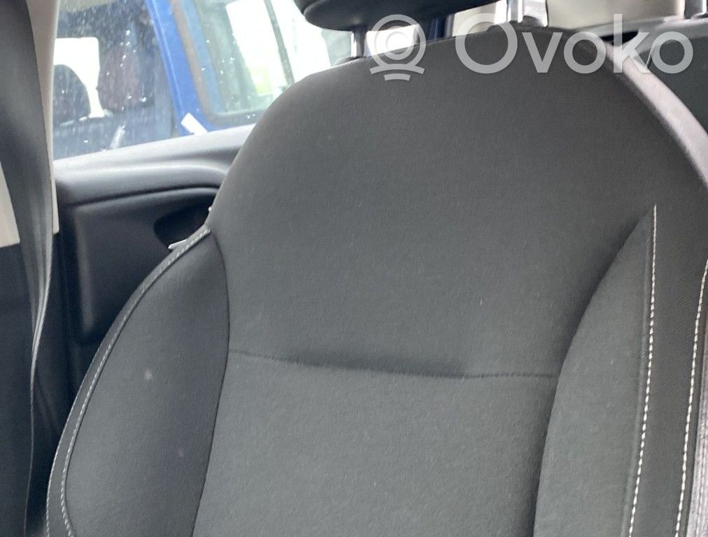 Citroen C3 Etumatkustajan istuin 