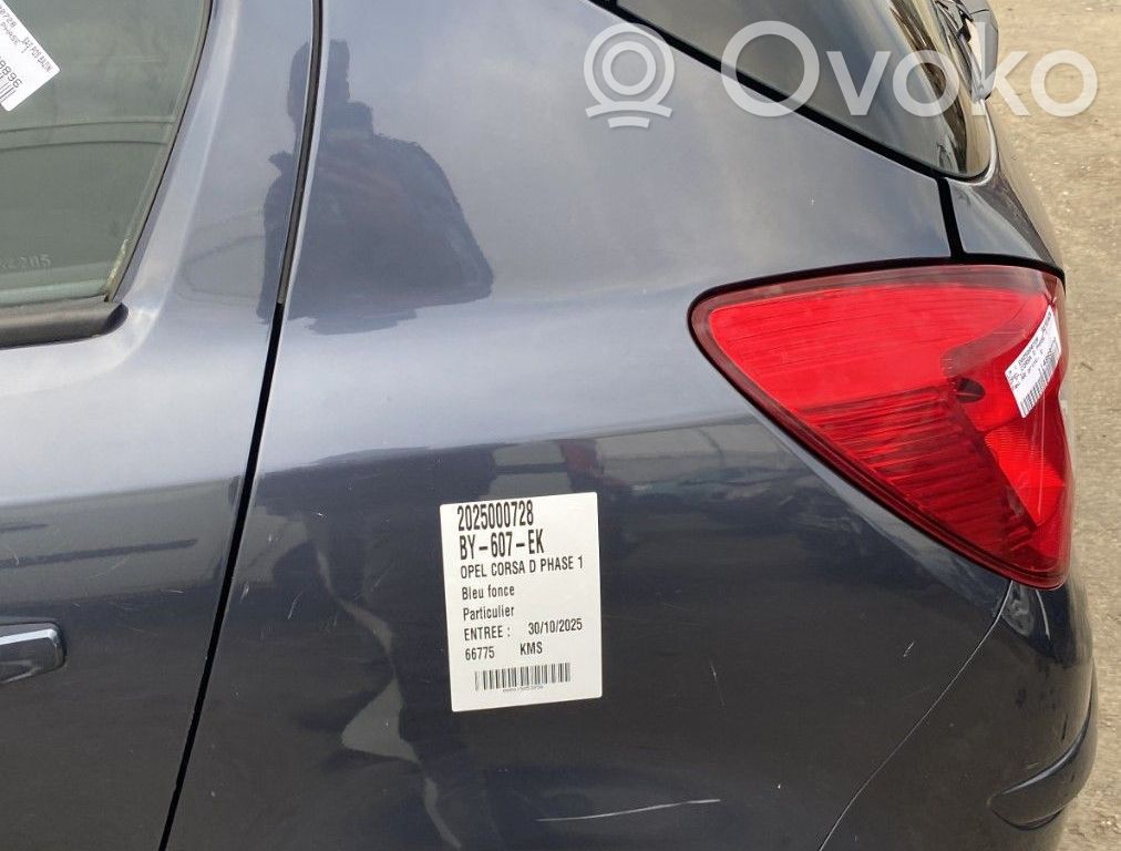 Opel Corsa D Takakulmapaneeli 