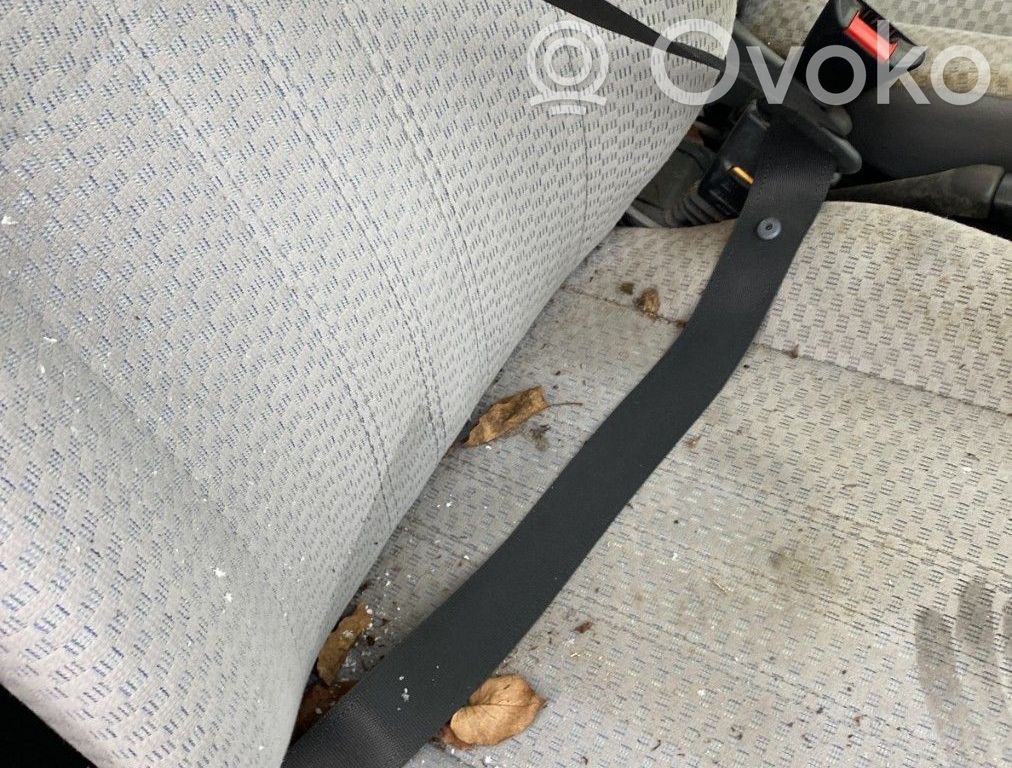 Opel Corsa B Cinturón delantero 