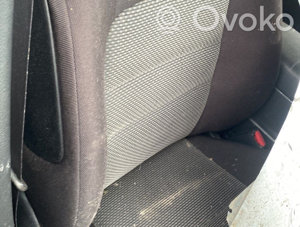 Scaun față pasager   GK3J88111A02