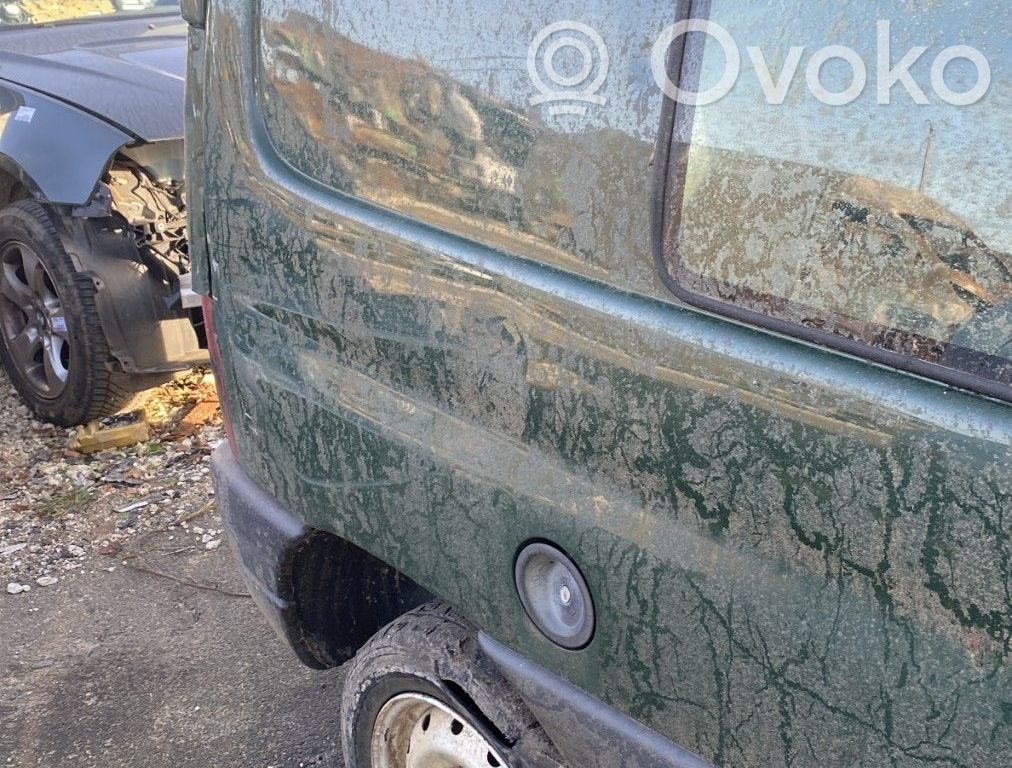 Citroen Berlingo Takakulmapaneeli 
