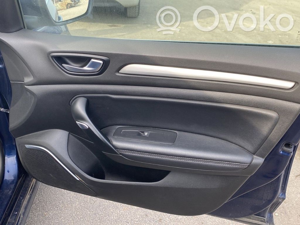 Renault Megane IV Boczki / Poszycie drzwi przednich 
