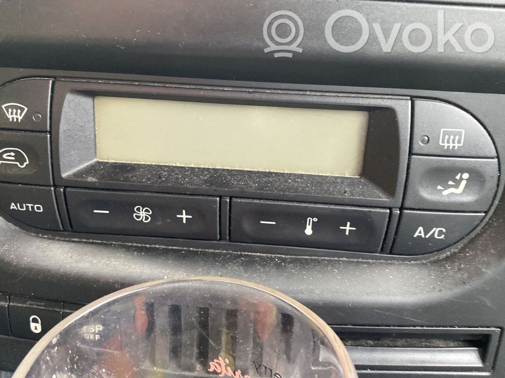 Peugeot 1007 Climate control unit 