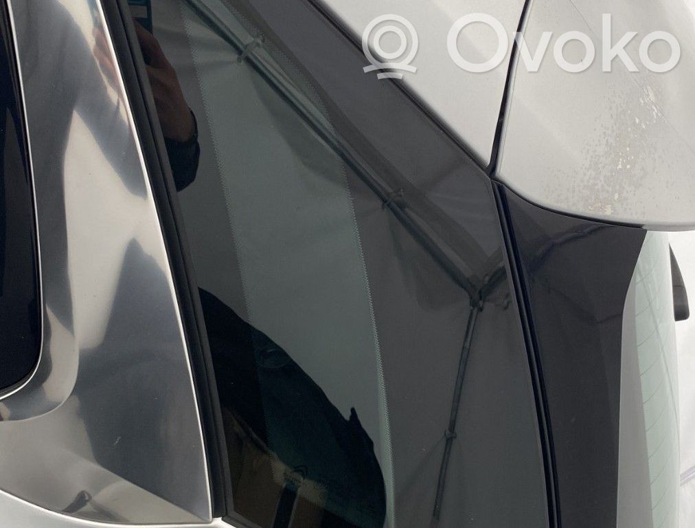 Citroen C4 II Picasso Rear side window 