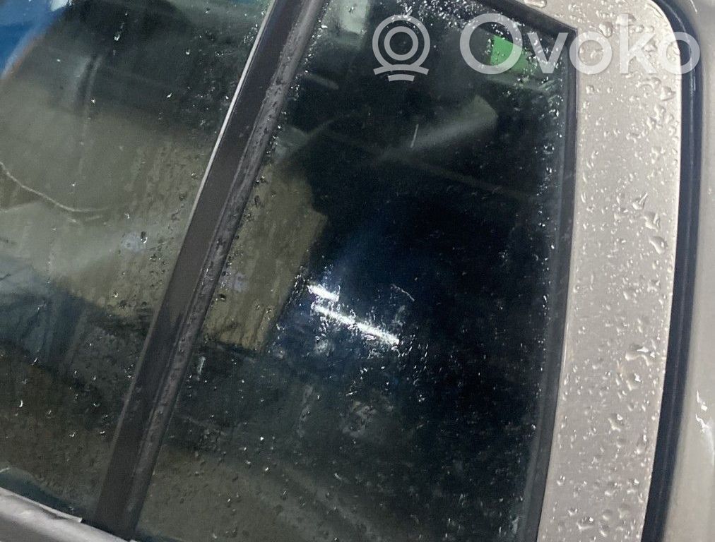 KIA Picanto Ventanilla de ventilación de la puerta trasera 