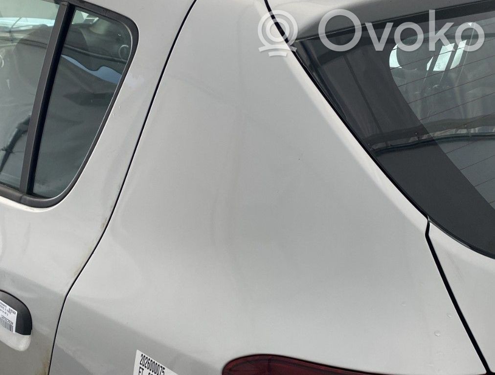 Dacia Sandero Takakulmapaneeli 