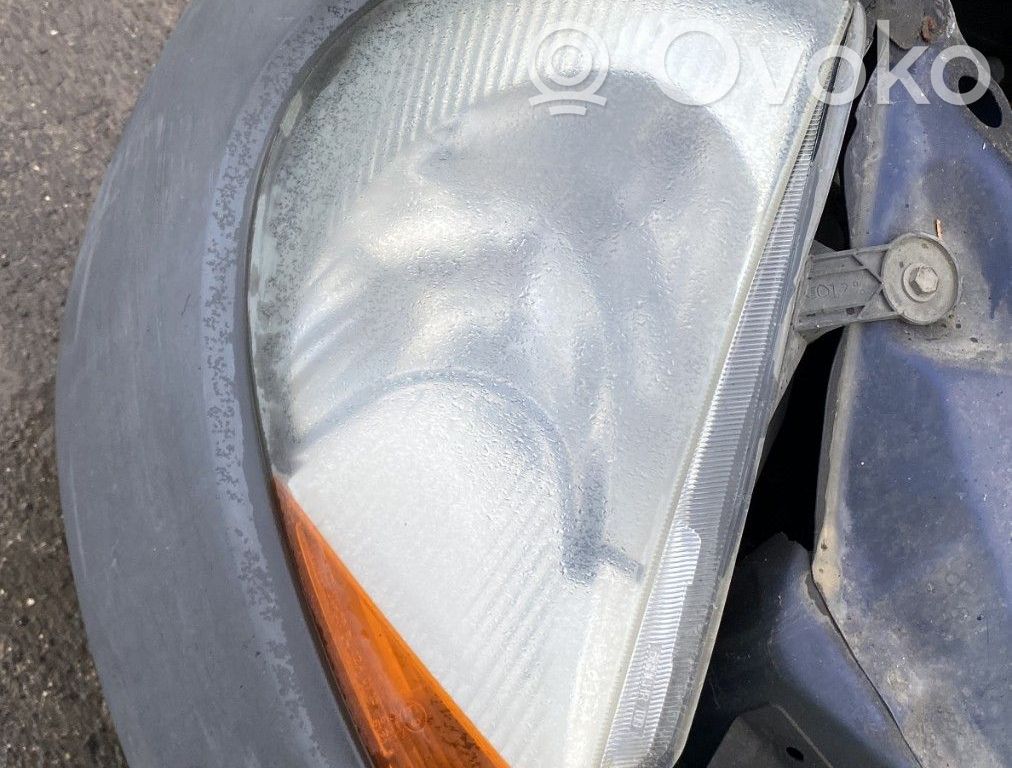 Headlight/headlamp   1079423