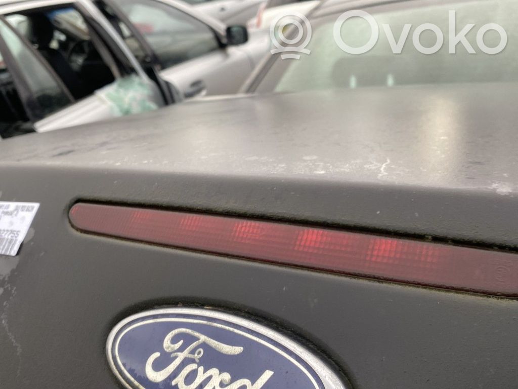 Ford Focus Third/center stoplight 