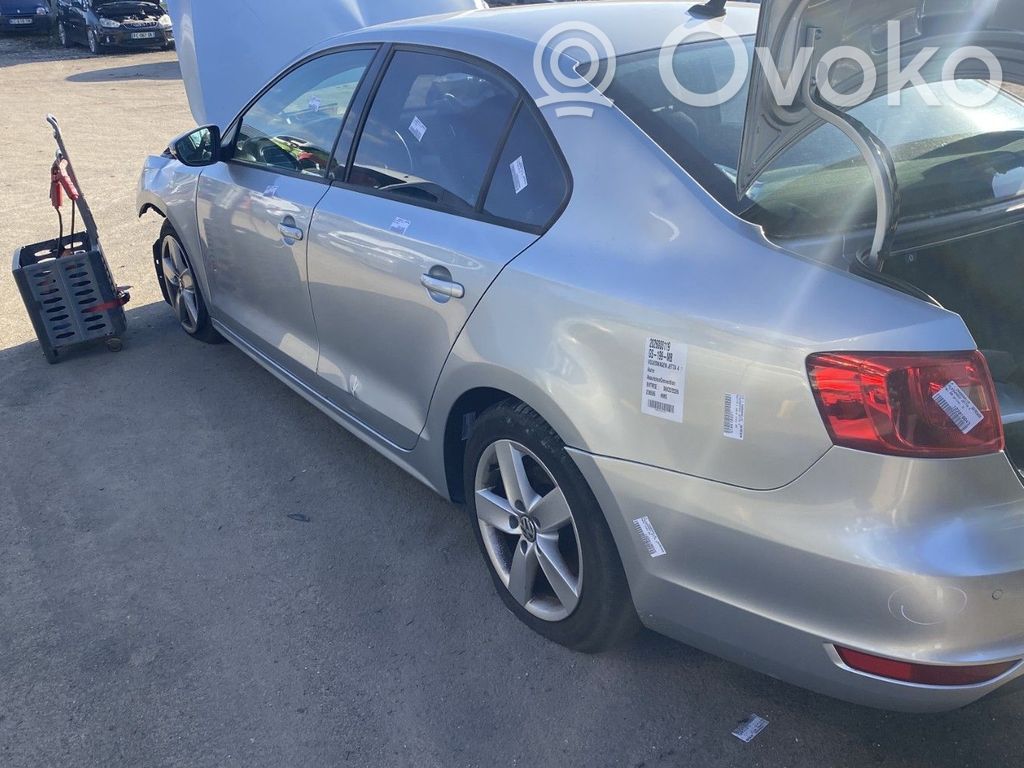 Panel lateral trasero   5C6809843A