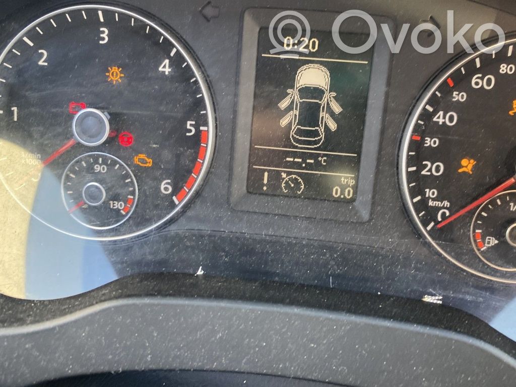 Volkswagen Jetta VI Tachimetro (quadro strumenti)