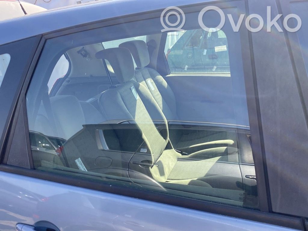 Mitsubishi Endeavor Vetro del finestrino della portiera posteriore