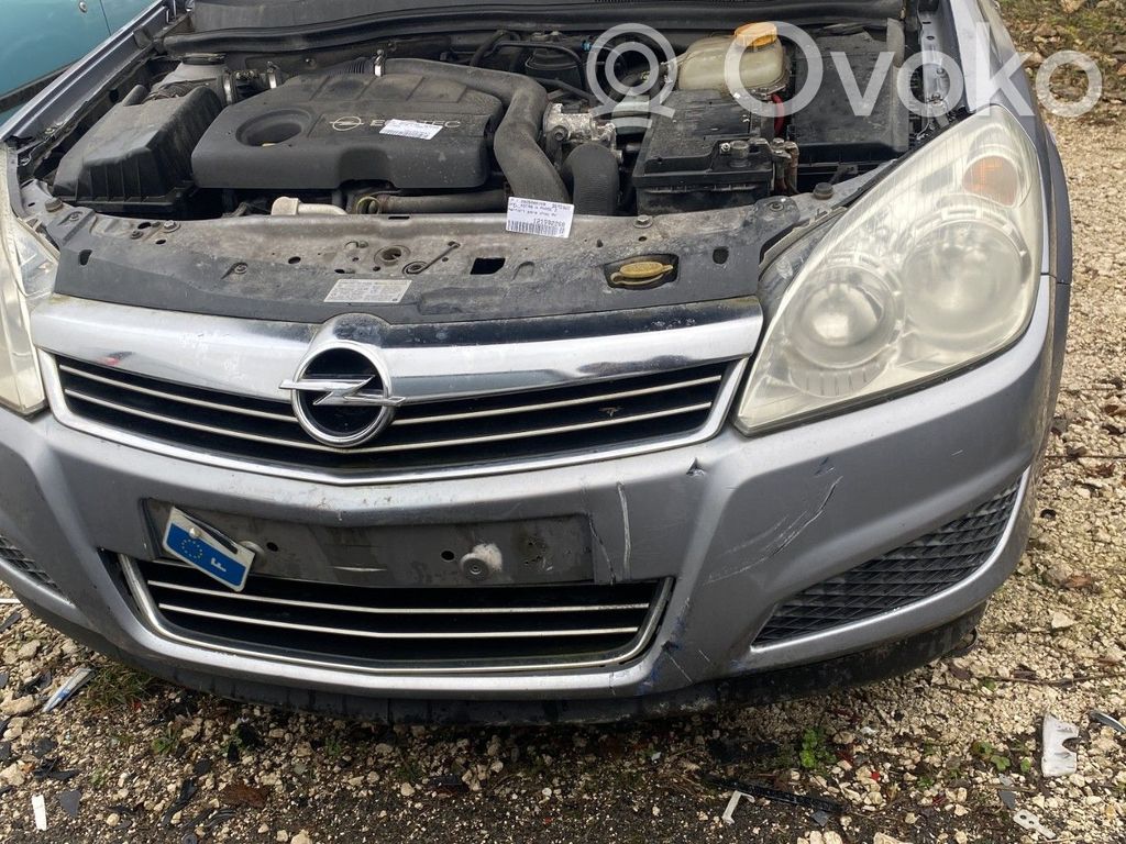 Opel Astra H Parachoques delantero 