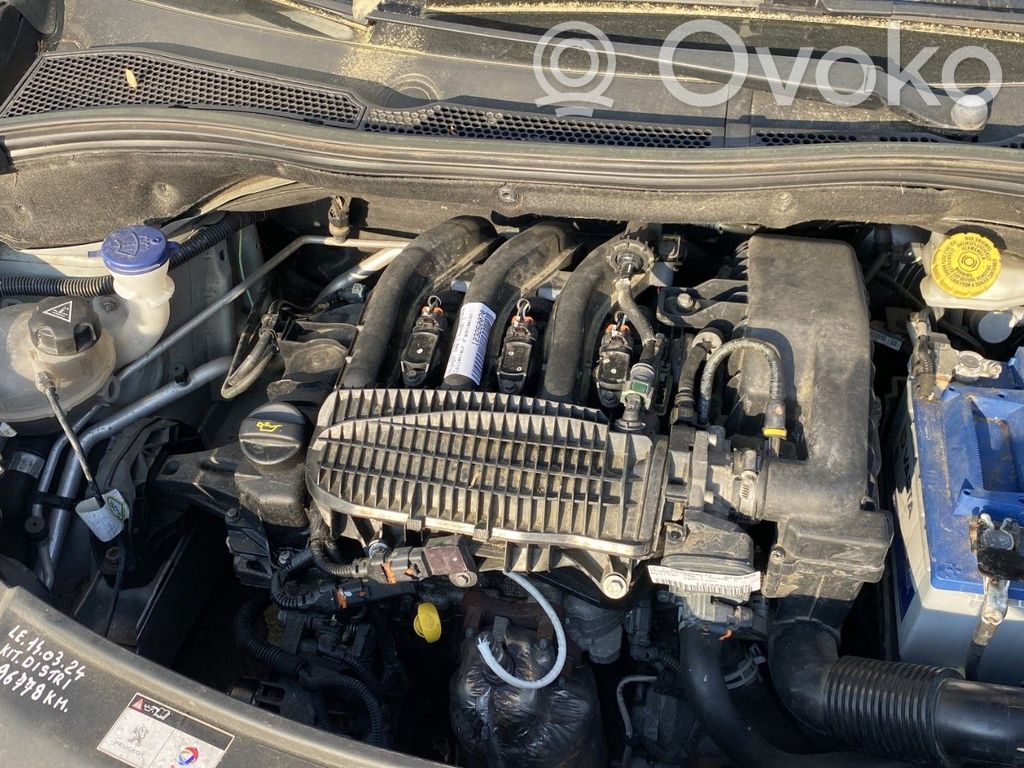 Peugeot 208 I Inyector de combustible 