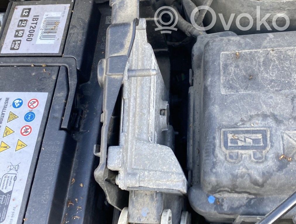 Peugeot 208 I Engine control unit/module 