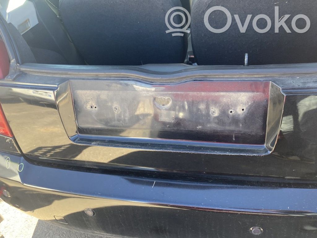 Tailgate trim   00008701W2