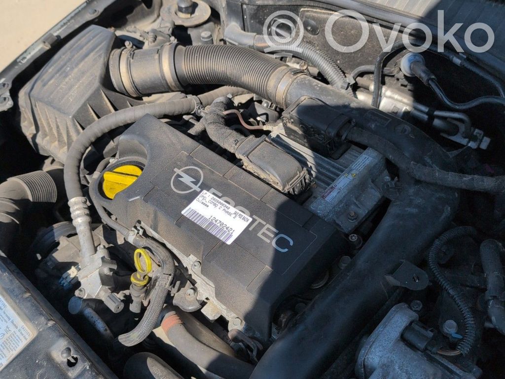 Opel Combo C Inyector de combustible 
