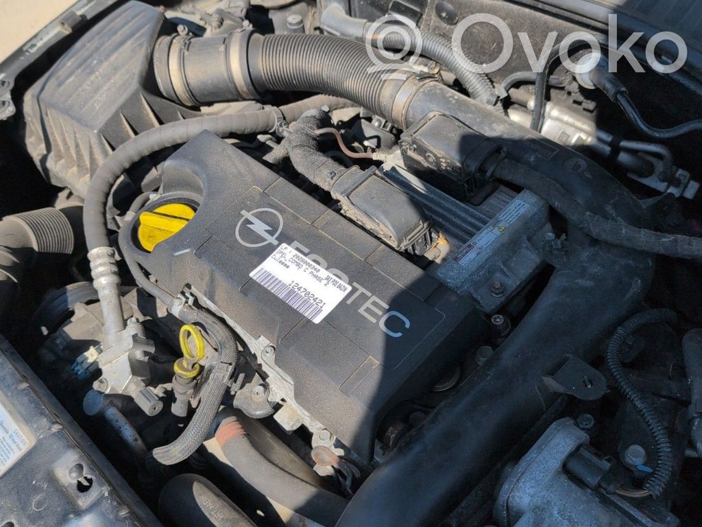 Opel Combo C Inyector de combustible 
