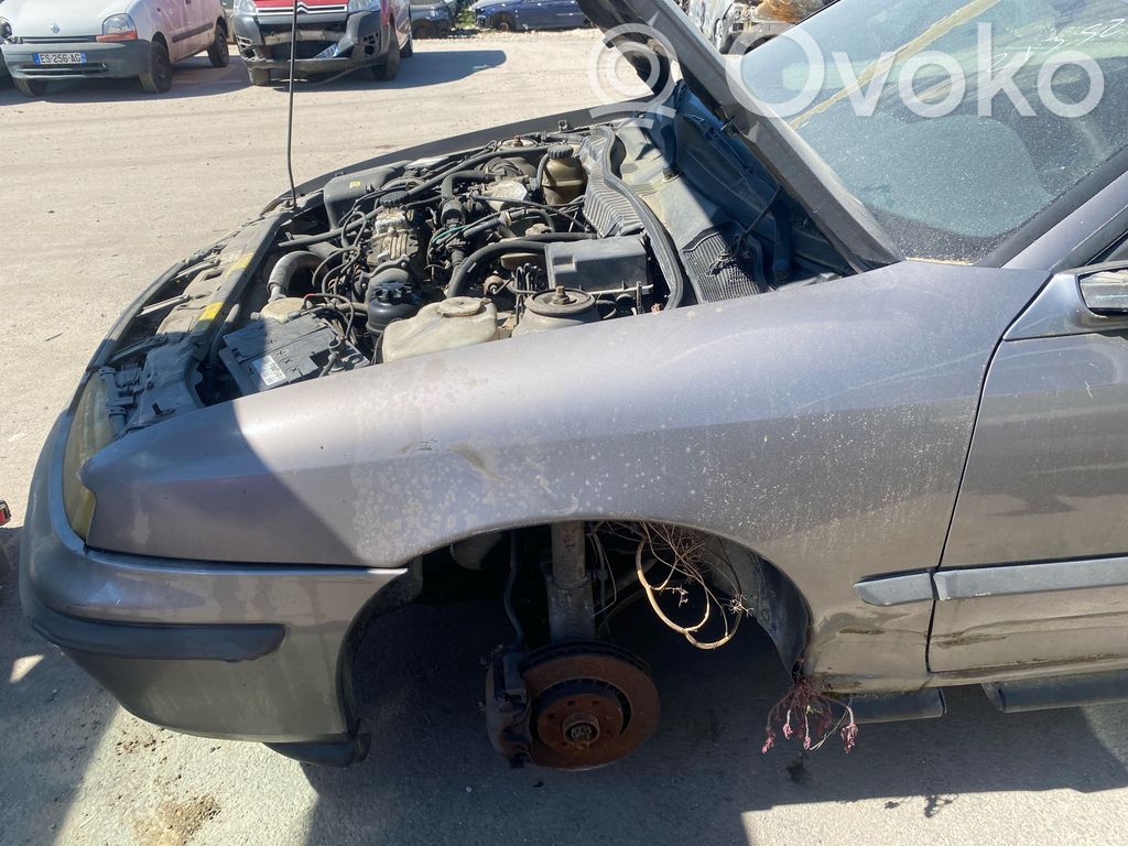 Opel Calibra Sparnas 