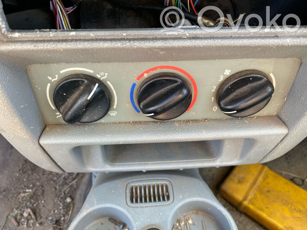 Renault Kangoo I Climate control unit 