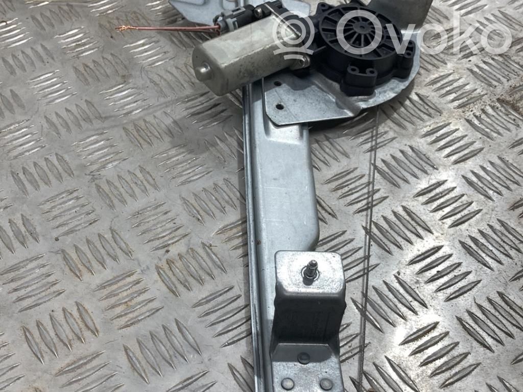 Dacia Duster Macara ușă față cu motor 