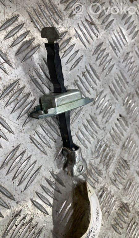 Toyota Yaris Etuoven pidätin 
