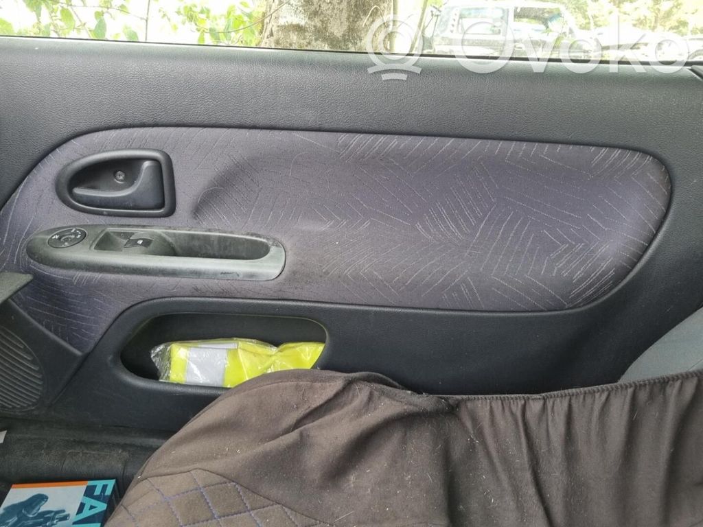 Etuoven verhoilu
