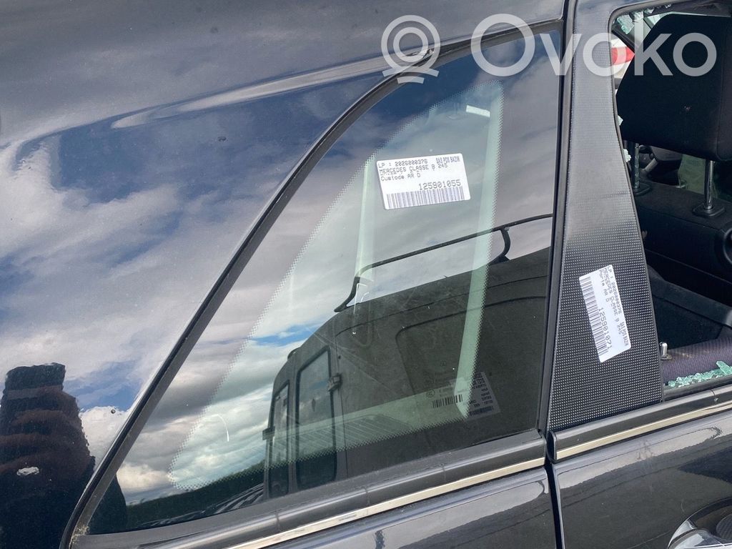 Mercedes-Benz B W245 Vidrio lateral trasero