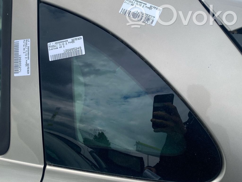 Renault Clio III Rear side window 