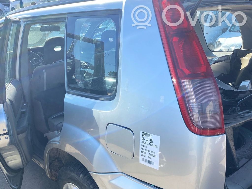 Nissan X-Trail T30 Takakulmapaneeli 