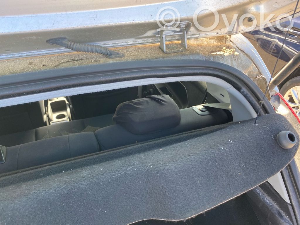Ford Fiesta Hattuhylly 