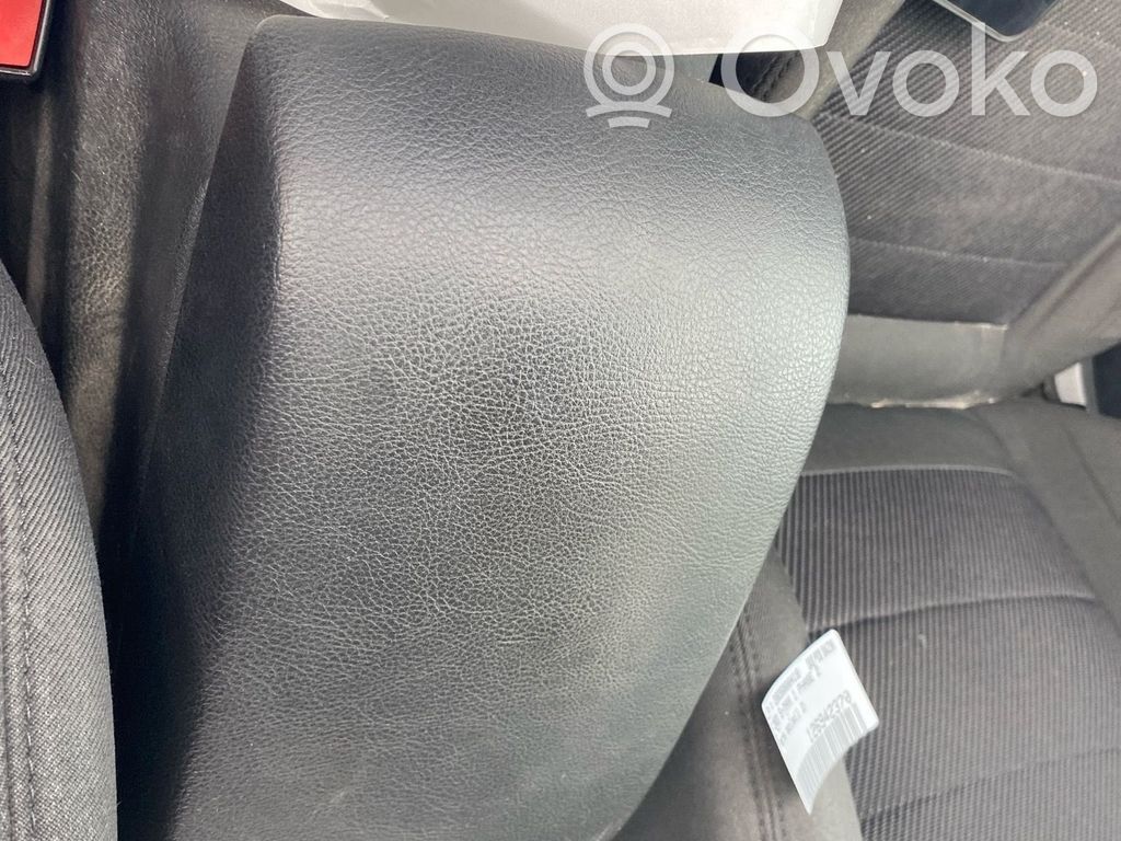 Armrest   1686361