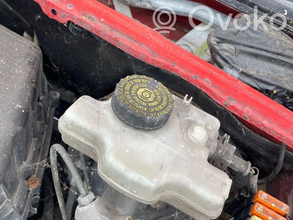 Peugeot 106 Główny cylinder hamulca 