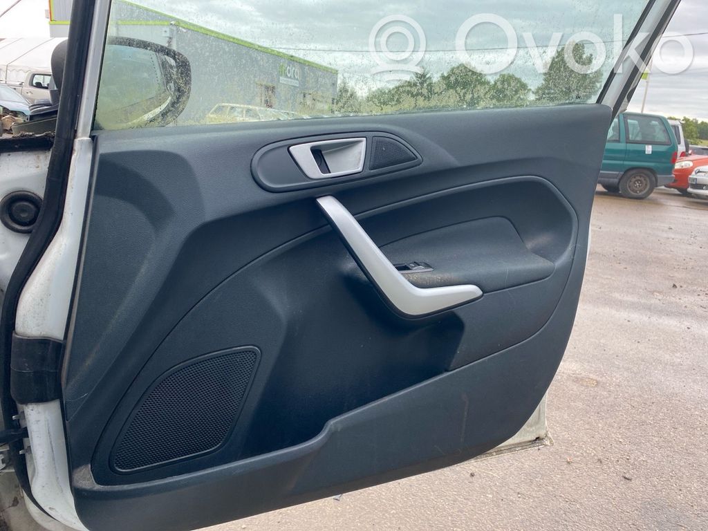 Ford Fiesta Boczki / Poszycie drzwi przednich 