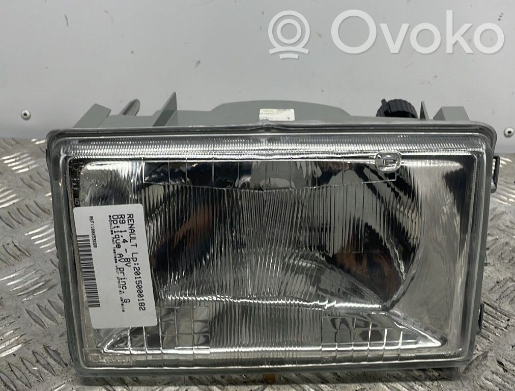Renault 9 Lampa przednia