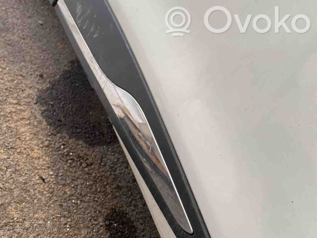 Renault Clio IV Rivestimento portiera posteriore (modanatura) 